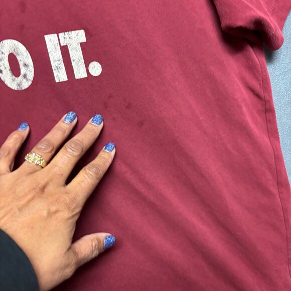 Nike Dri-Fit Burgundy Shirt Trashed Skater Grunge Performance Just Do It Swoosh - Picture 6 of 14